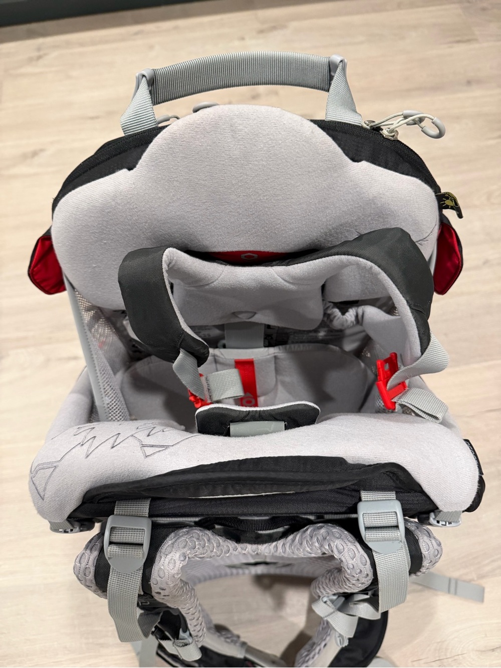 OSPREY Poco AG Plus Child Carrier Backpack in Black and Gray with Red Accents - Picture 3 of 6